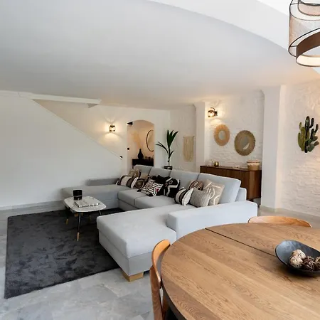 Luxury Townhouse Capricho Golden Mile Ferienhaus